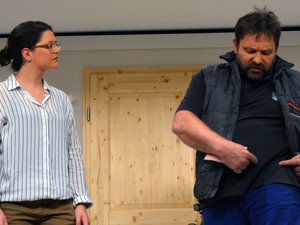 Brigitte Ebner (Verena Nieß) und Otto Schön (Thomas Kramer)