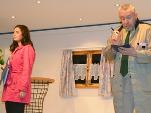 Karola Siegler (Anja Madlener) und Josef Dimpfl (Dietmar Mergenthaler)