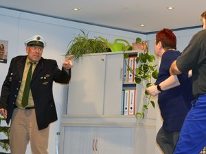 Josef Dimpfl (Dietmar Mergenthaler), Martha Ebner (Manuela Joos) und Otto Schön (Thomas Kramer)