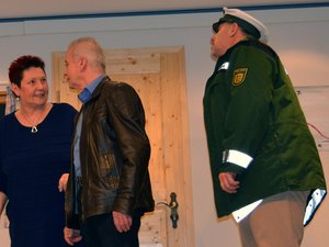 Martha Ebner (Manuela Joos), Johann Scharf (Georg Maier) und Josef Dimpfl (Dietmar Mergenthaler)
