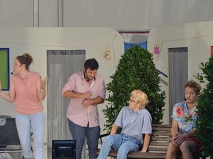 Anita (Vanessa Steidle), Markus (Jonas Netzer), Dieter (Ines Herz) und Waldemar (Jakob Frey)